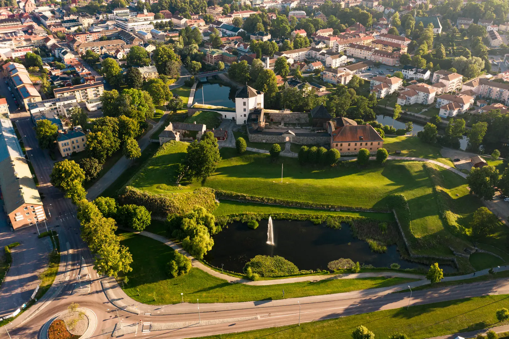 Vy över Söderhamn, där vi arbetar med ventilation i bostäder och fastigheter